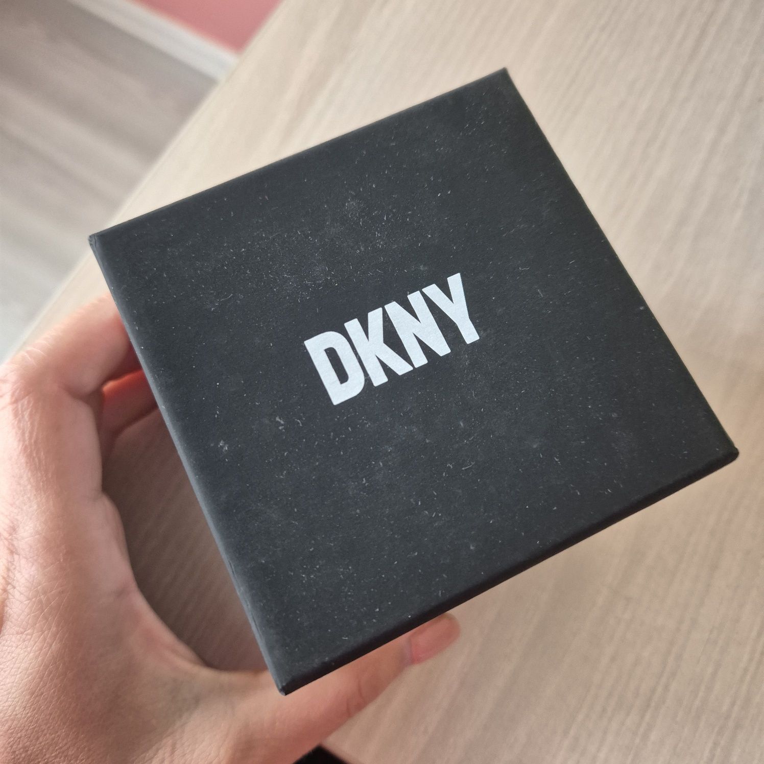 Нов часовник DKNY +Подарък 3 каишки