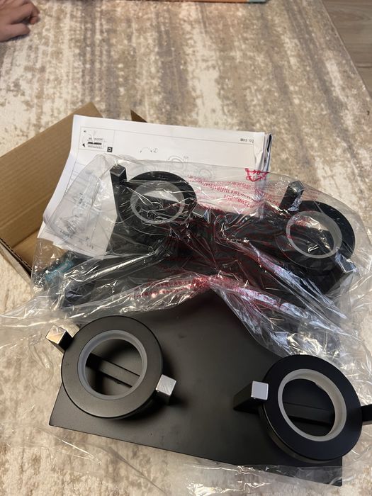 Lustra cu 4 leduri mobile