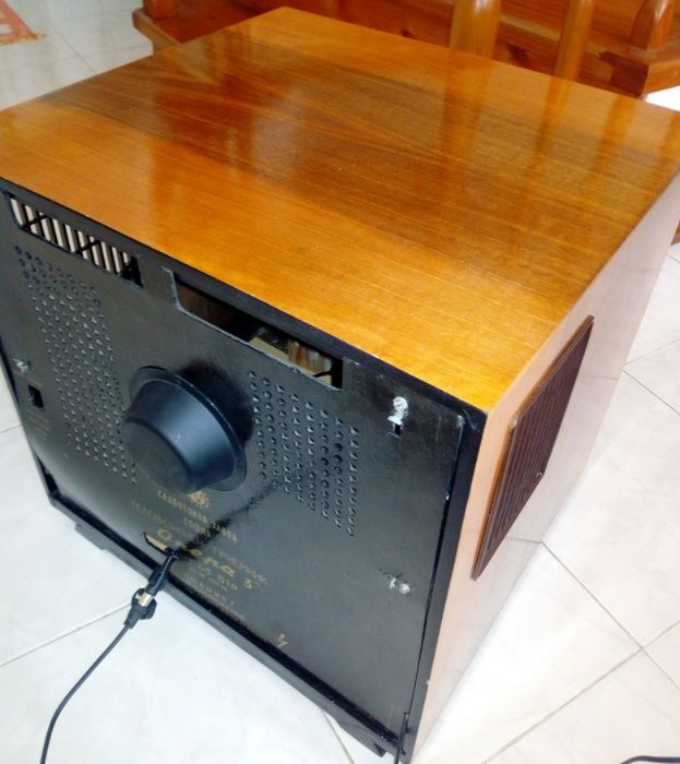 Телевизор Опера / LED Crown 19