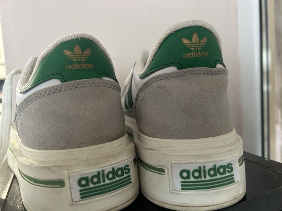 Дамски обувки adidas