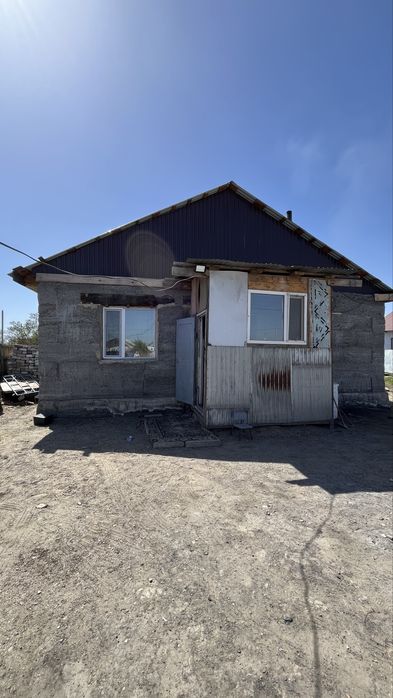 Үй сатамын 4 бөлмелі