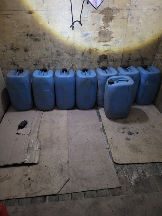 Продам канистры 20л и 50 л.
