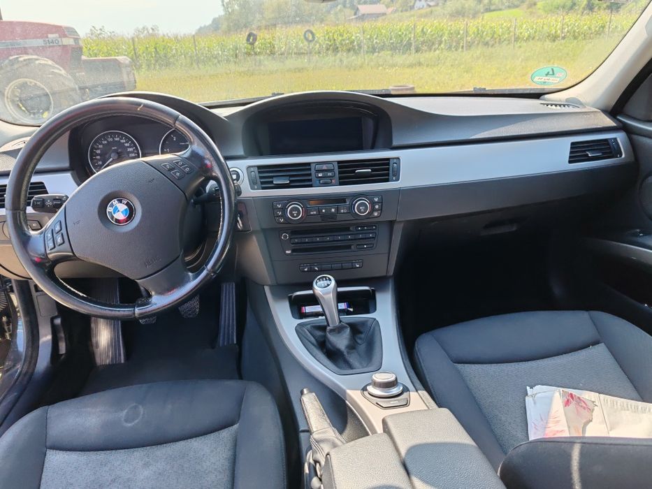 Vând BMW e90 320d