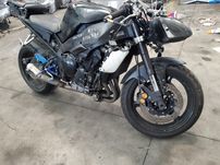 Мотоциклет Ямаха Р1(Yamaha R1)-на части