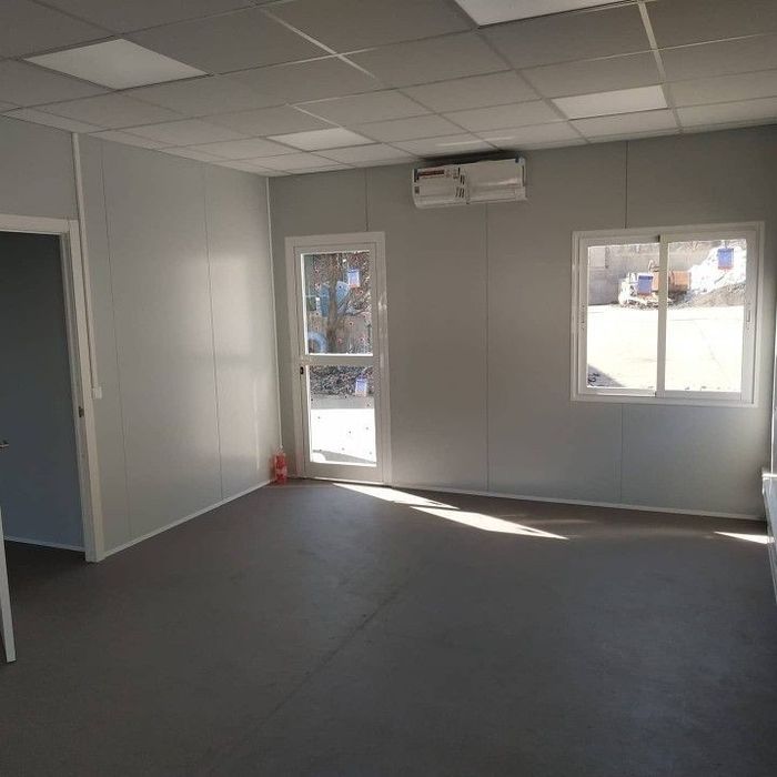 Construim case pe structura metalica și panouri sandwich