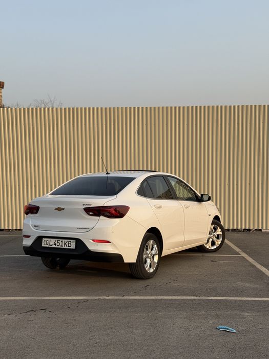 Onix premier 2024 toza