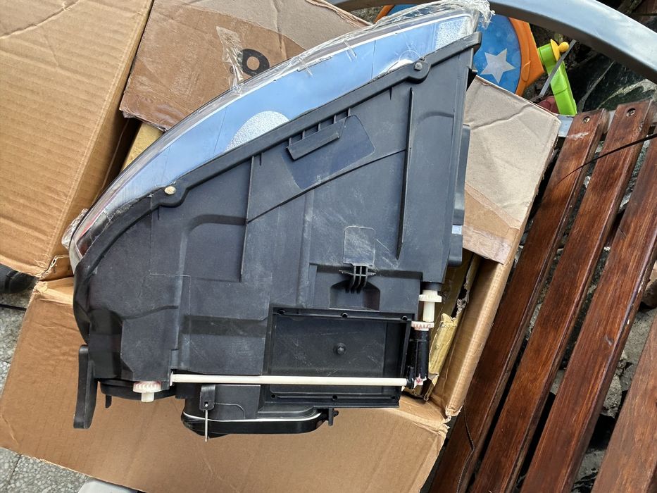 Чисто нови фарове DEPO за VW Touareg 2002-2006