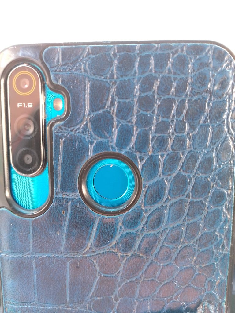 Смартфон Realme C3 в отличном состоянии все целое