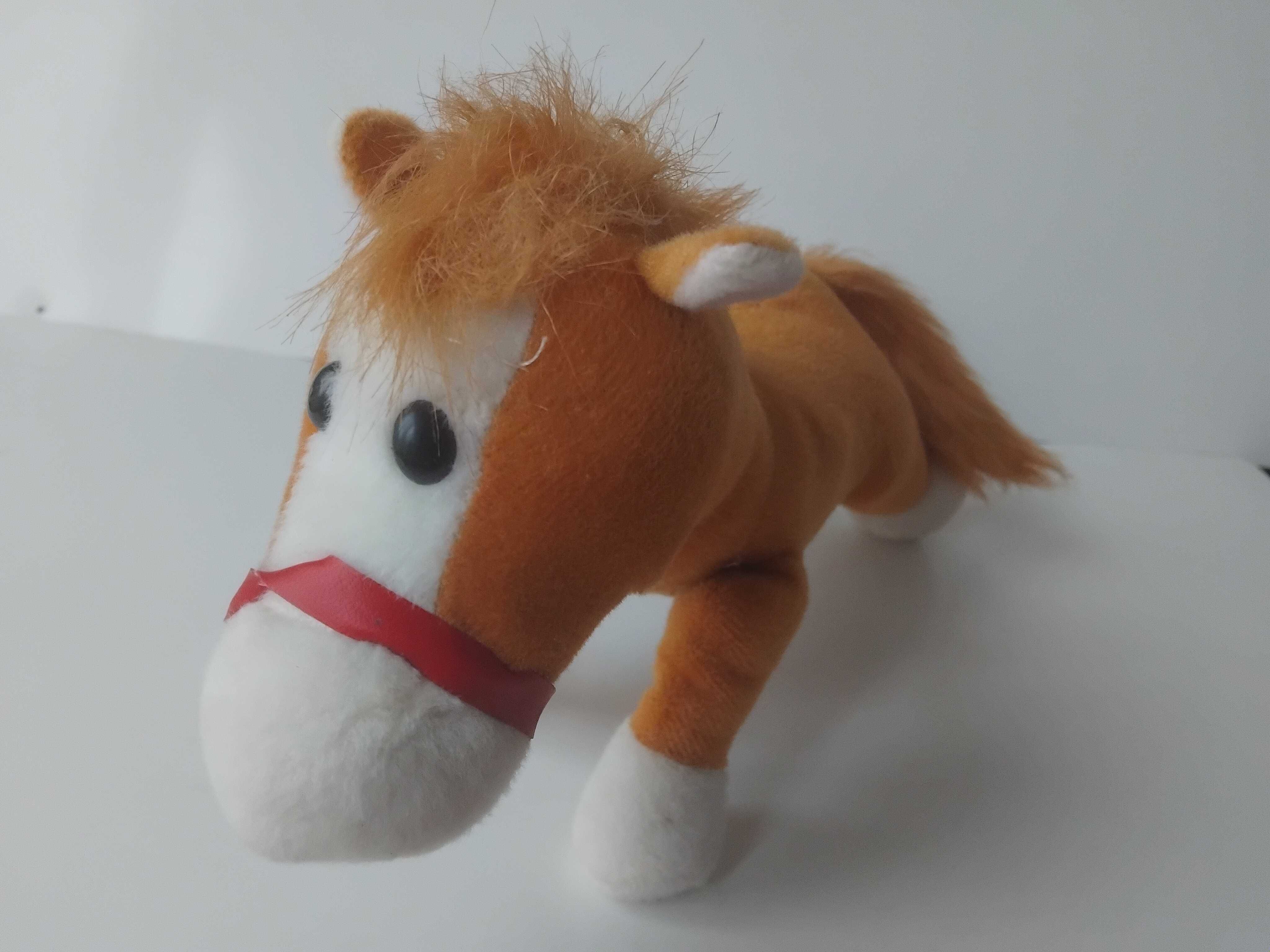 Плюшена играчка Конче