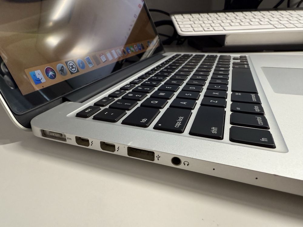 Macbook Pro 13 Retina 2014 i5 8gb 256gb