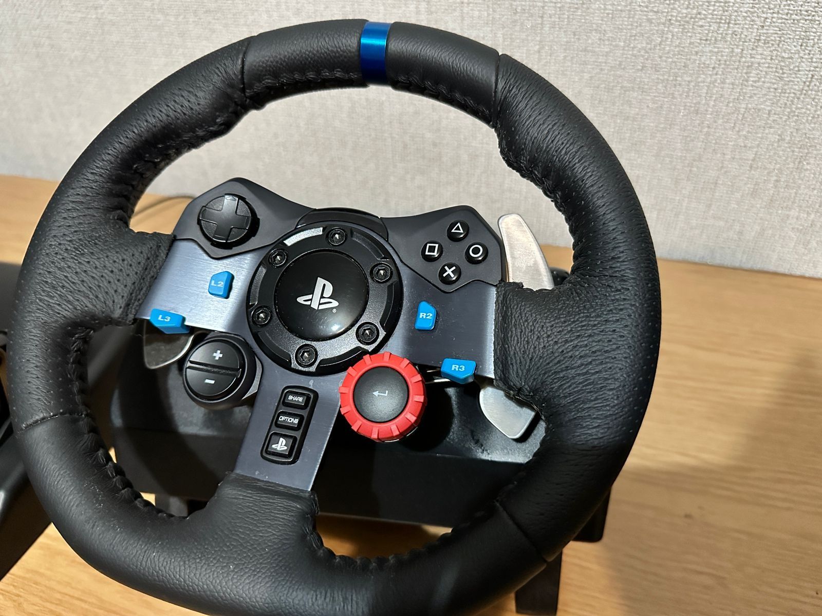 Игровой руль Logitech