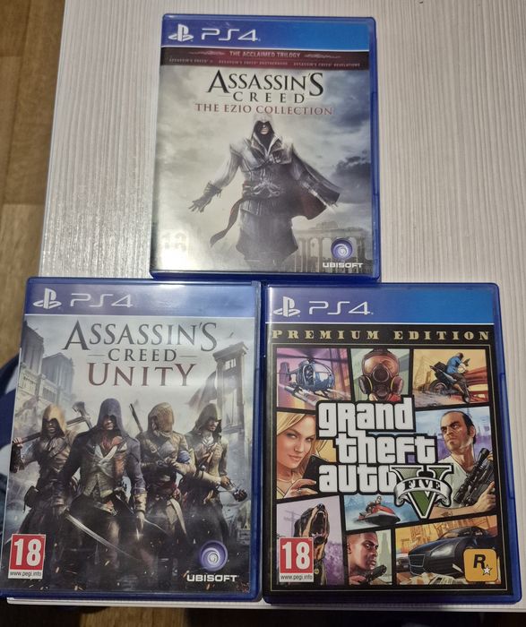 Vand Ps4 500 GB+7 jocuri