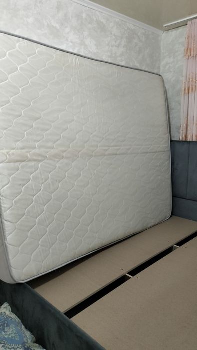 продам матрас 1.6*2