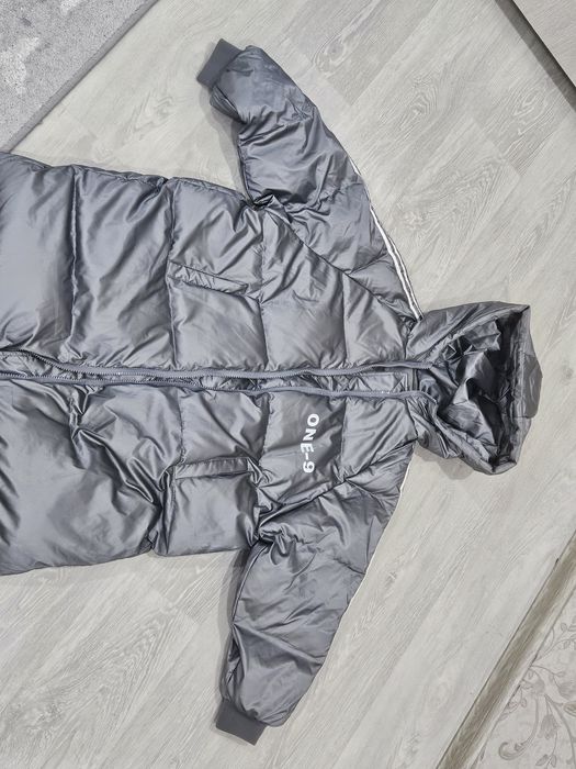 Продам куртку для девочки