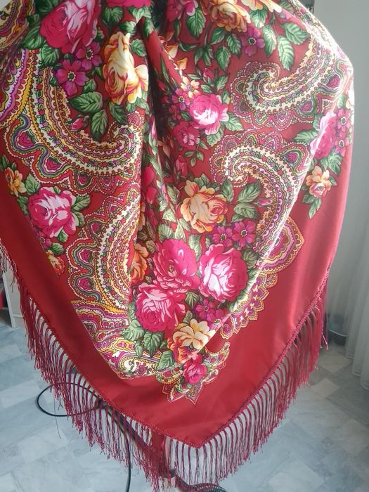 Продам шаль вискоза