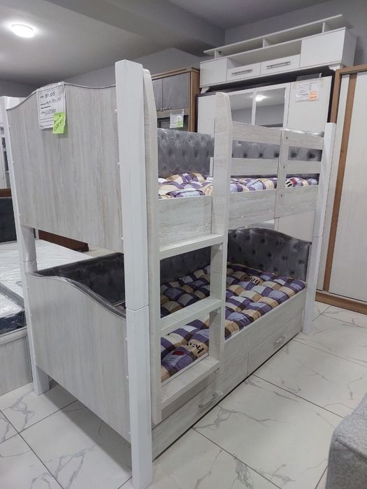 Двухъярусная кровать по акции