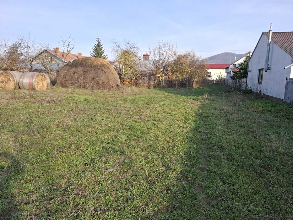 Teren intravilan 2200 mp, acces DN1 – zonă centrală Gura Vitioarei