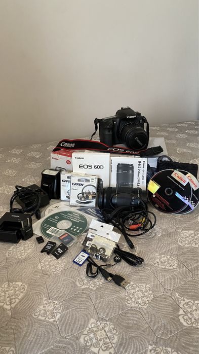 Цифровой фотоаппарат Canon, EOS 60D, полной комплектации.