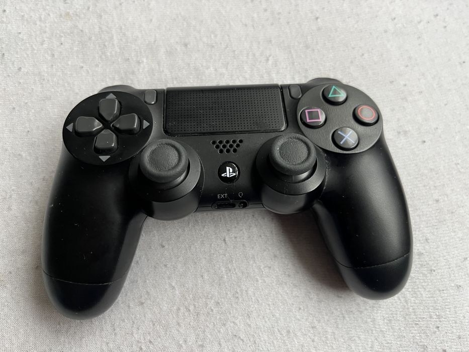 Джойстик пс4 оригинал в отличном состоянии