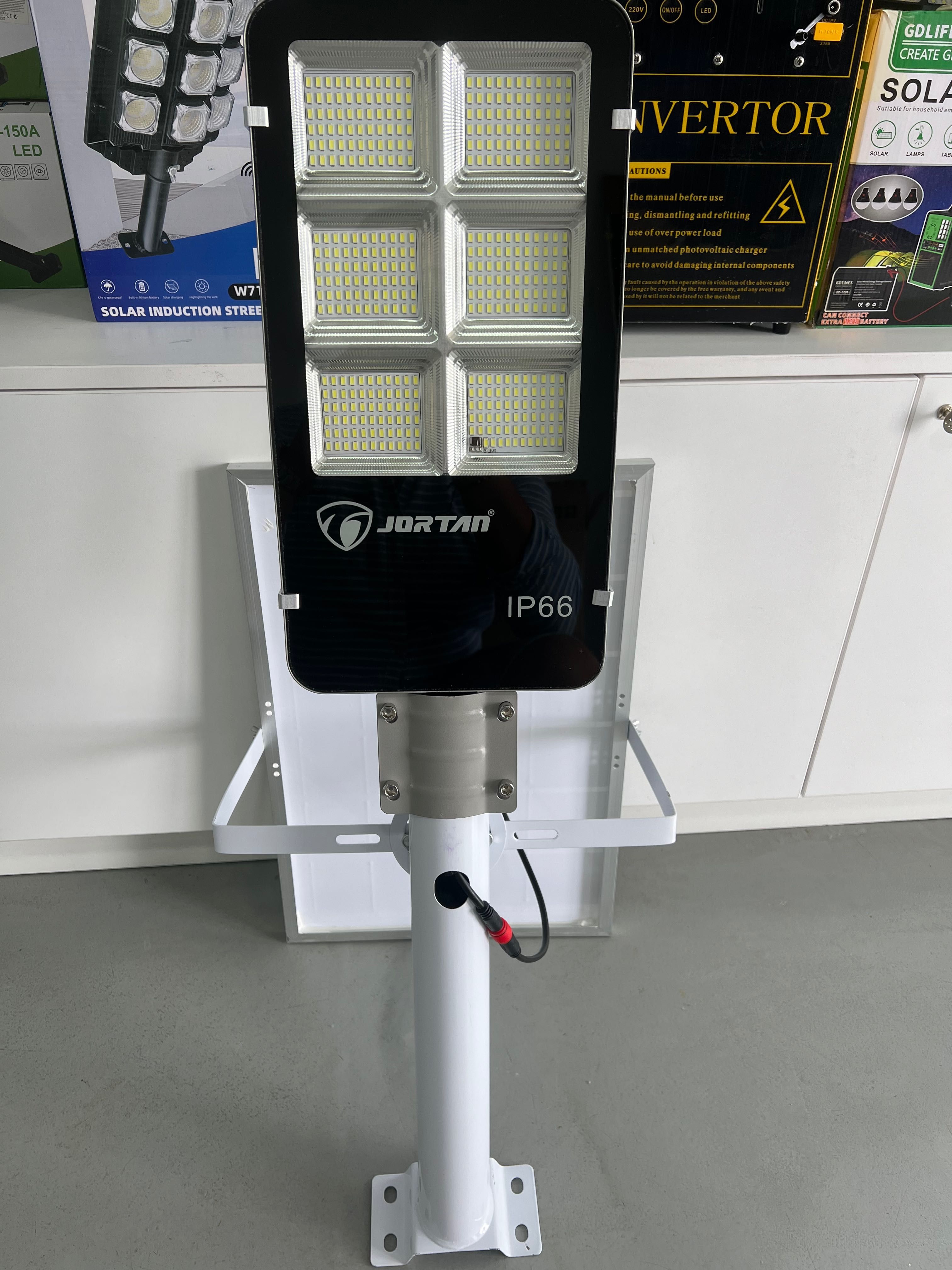 Lampa solară Jortan 400w led cu panou fotovoltaic