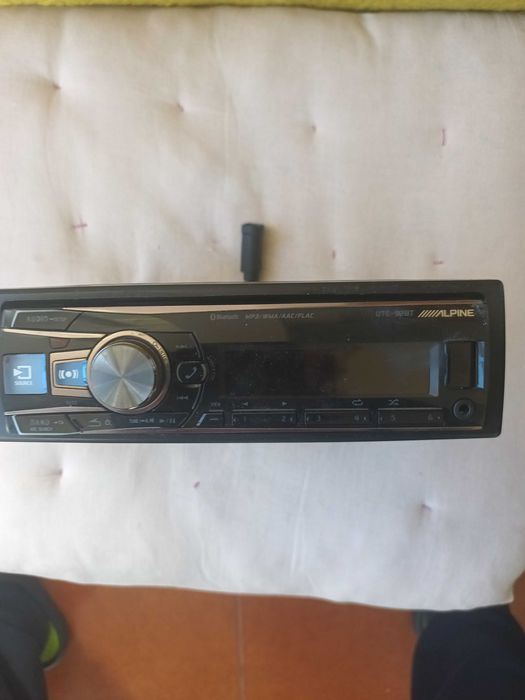 Aparat radio auto "ALPINE"