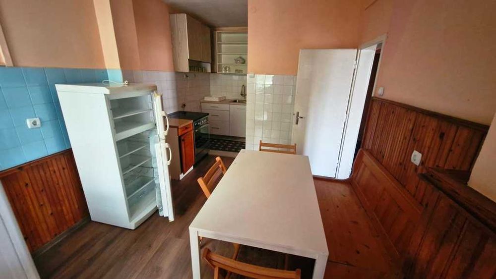 Давам под наем голям обзаведен тристаен Младост 2