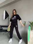 Compleu damă guess ,sigle cusute ,bumbacc
Verde Xl
Alb l 
Negru Xl 
Ma