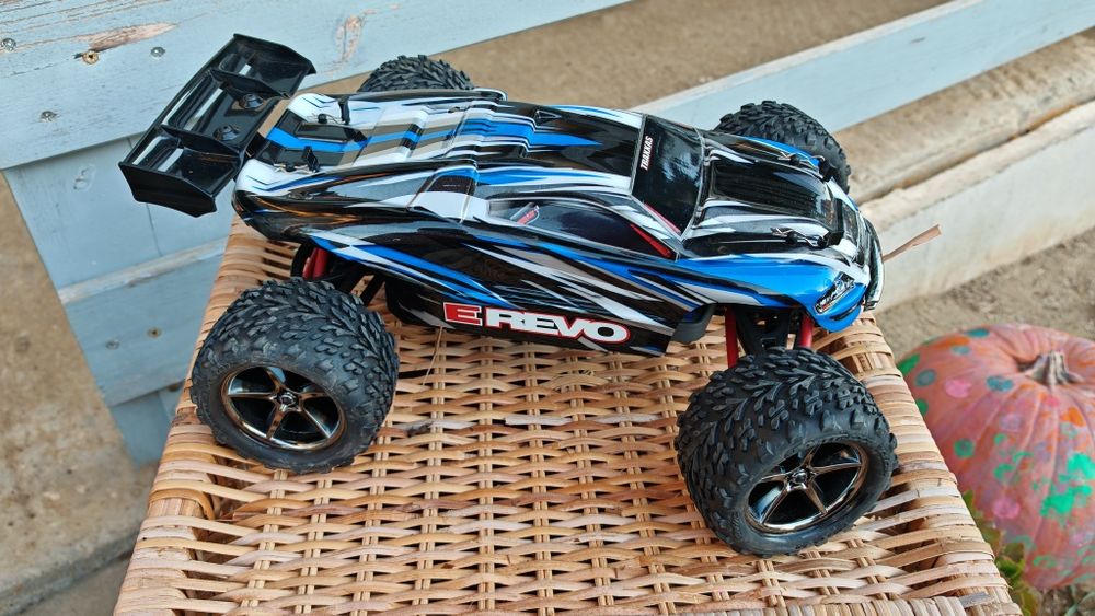 Traxxas E-Revo 1/16 mint condition