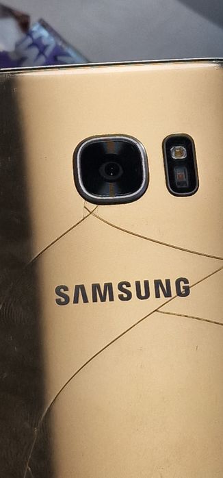 GSM . Телефон Samsung S7