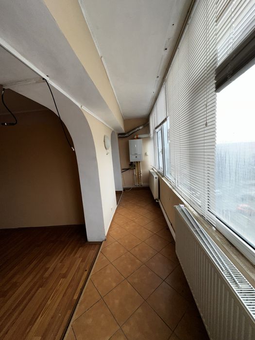 Apartament 3 camere de vanzare