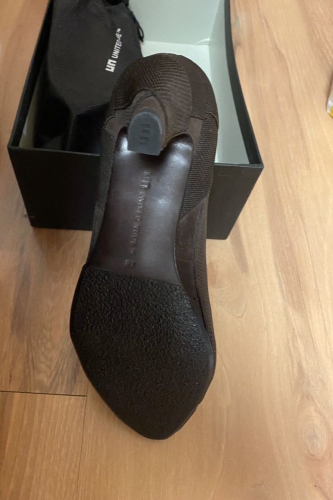 Чисто нови обувки United Nude