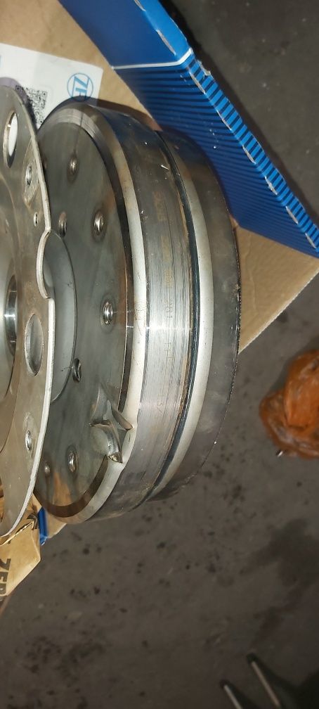 Маховик Sachs за Ауди 2.0 3.0 3.5 4.0 TDI TFSI  почти нов!!!