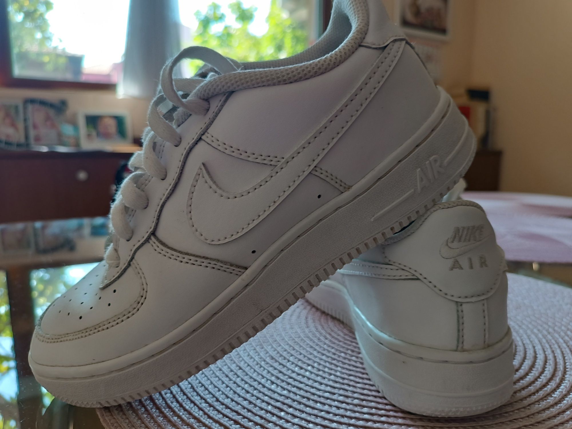 Nike Air Force 37.5