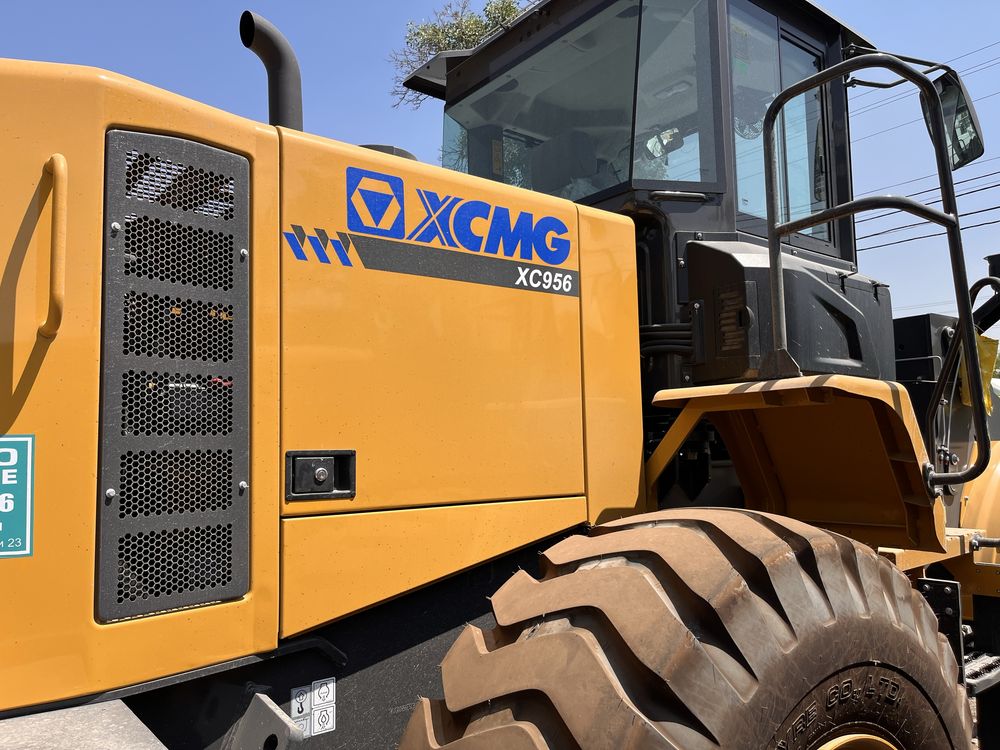Погрузчик Xcmg XC956