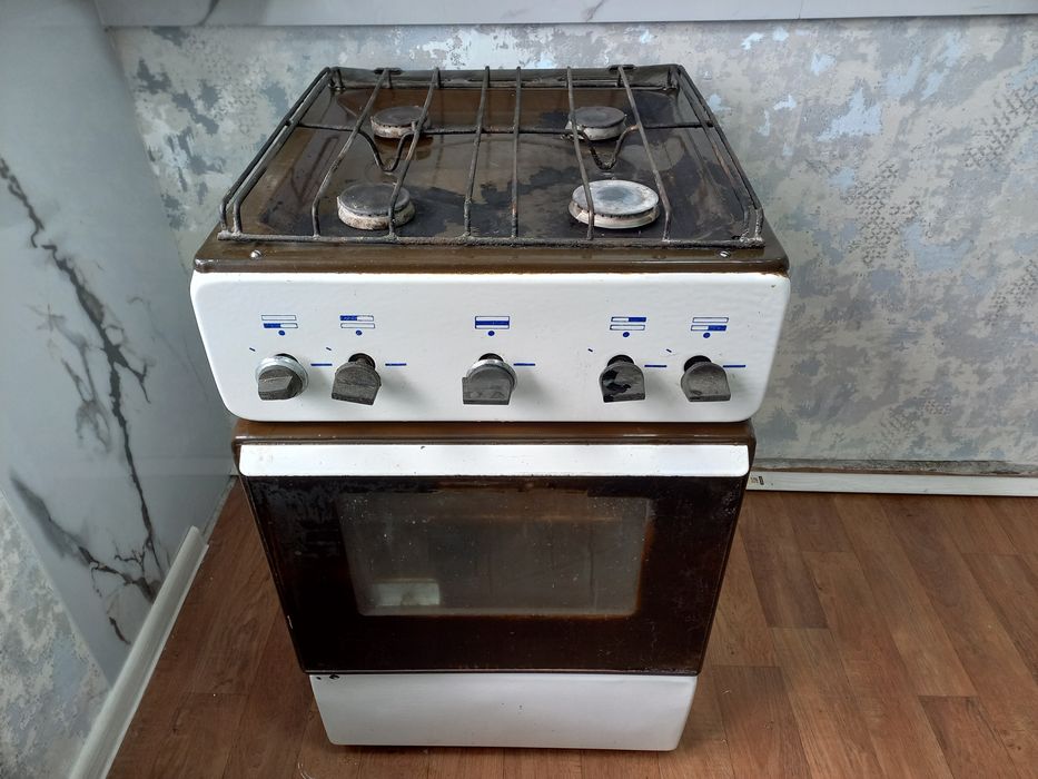 Продаётся Газовая плита в хорошем состоянии