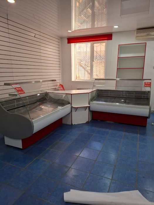 Холодильник витринный