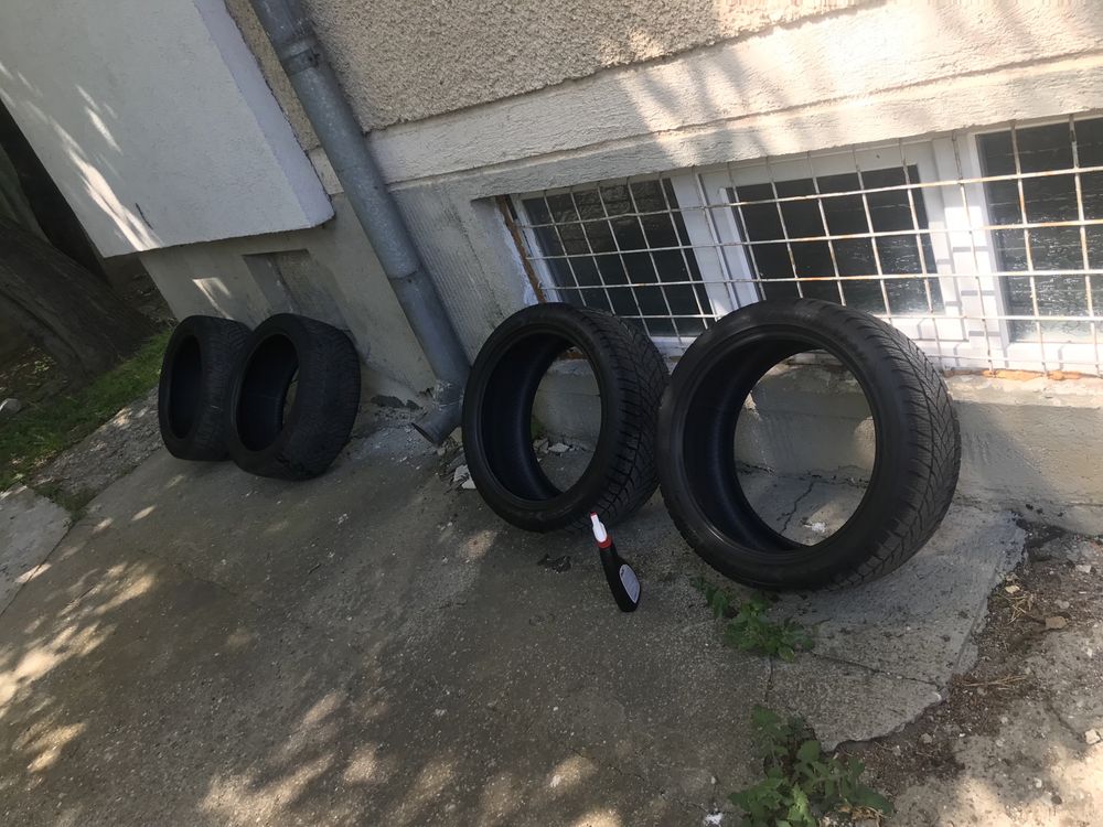 Godyear Ultragrip 245/40 R18 AO M+S