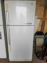Продам рабочий холодильник LG 60000т