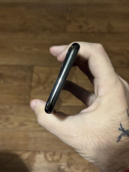 Iphone 11 Pro , 64 GB , Midnight Green в отлично състояние !