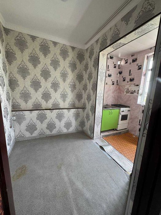 СРОЧНО !! Продаётся квартира в Яшнабаде 1/3/4 ( 38 кв/м ) Авиасозлар 2