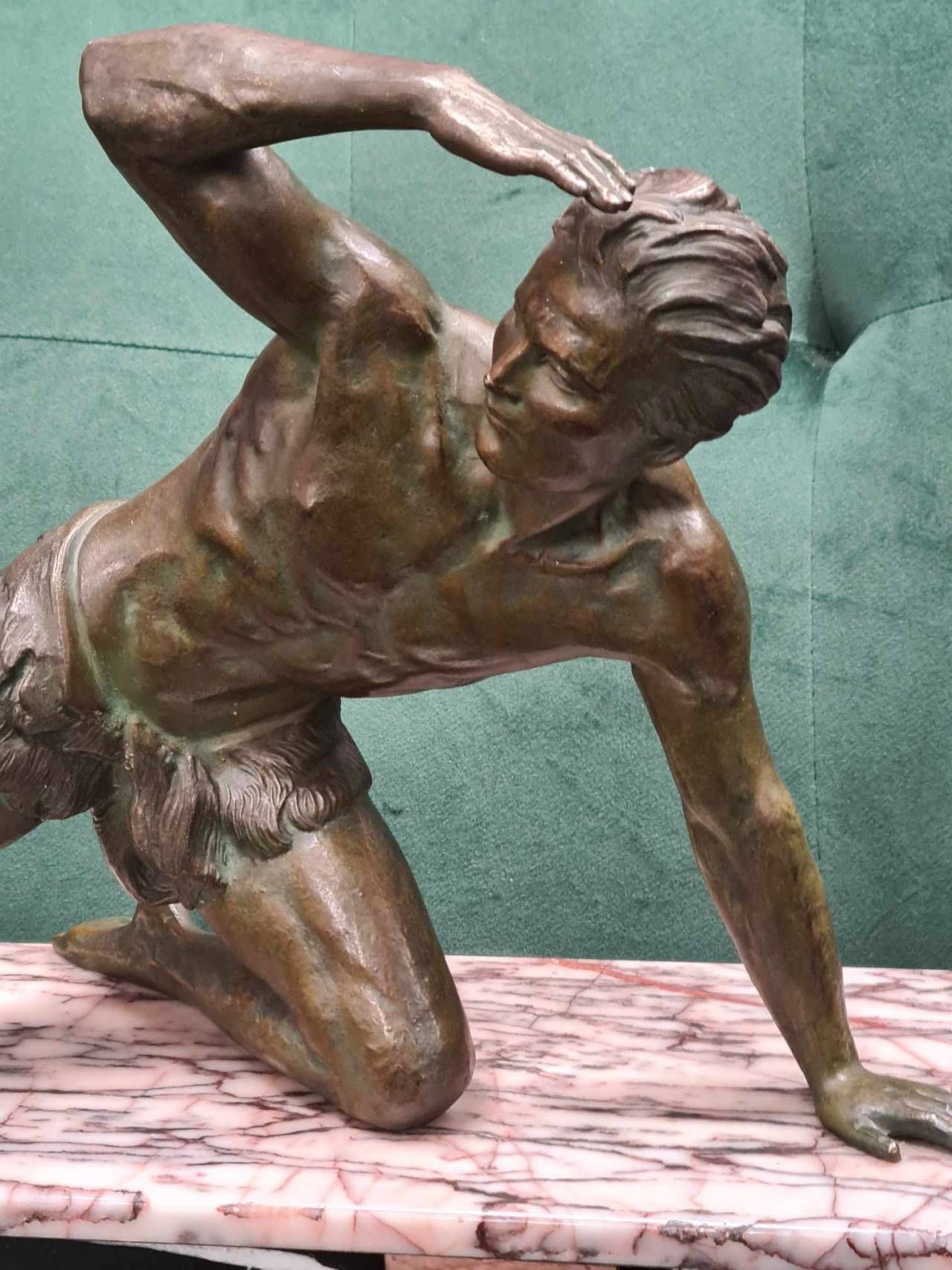 Sculptura din bronz patinat pe soclu din marmura, ''J. de Roncour'',