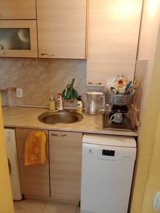 продава се 3-стаен апартамент в Ж.К. "Дъбника""
