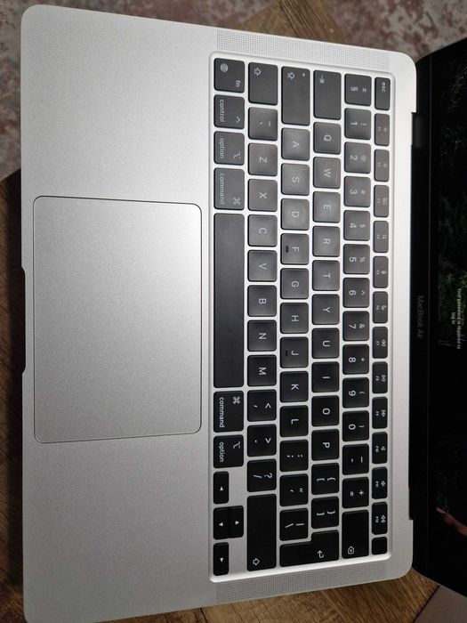 Apple MacBook Air 13-inch, procesor Apple M1
