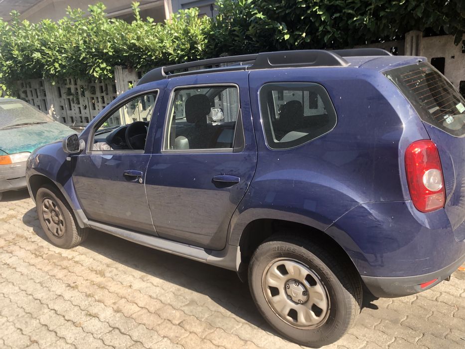 Dezmembrez dacia Duster