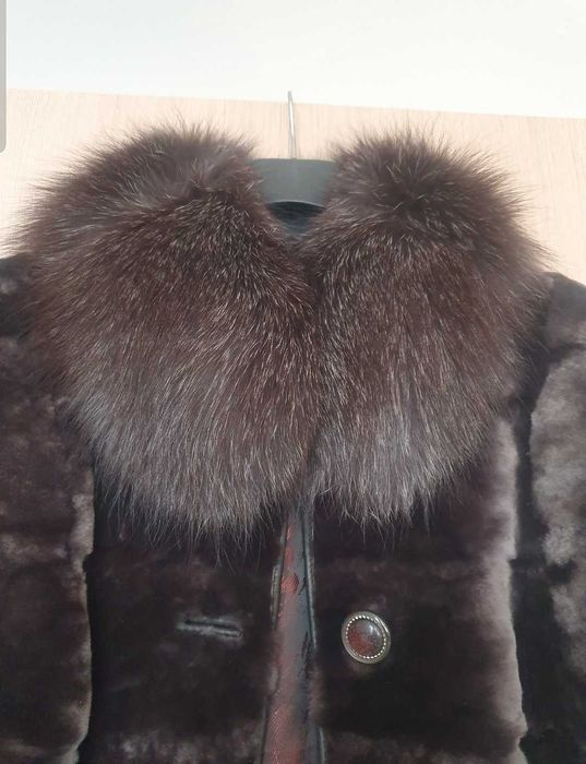 Елегантно дамско палто