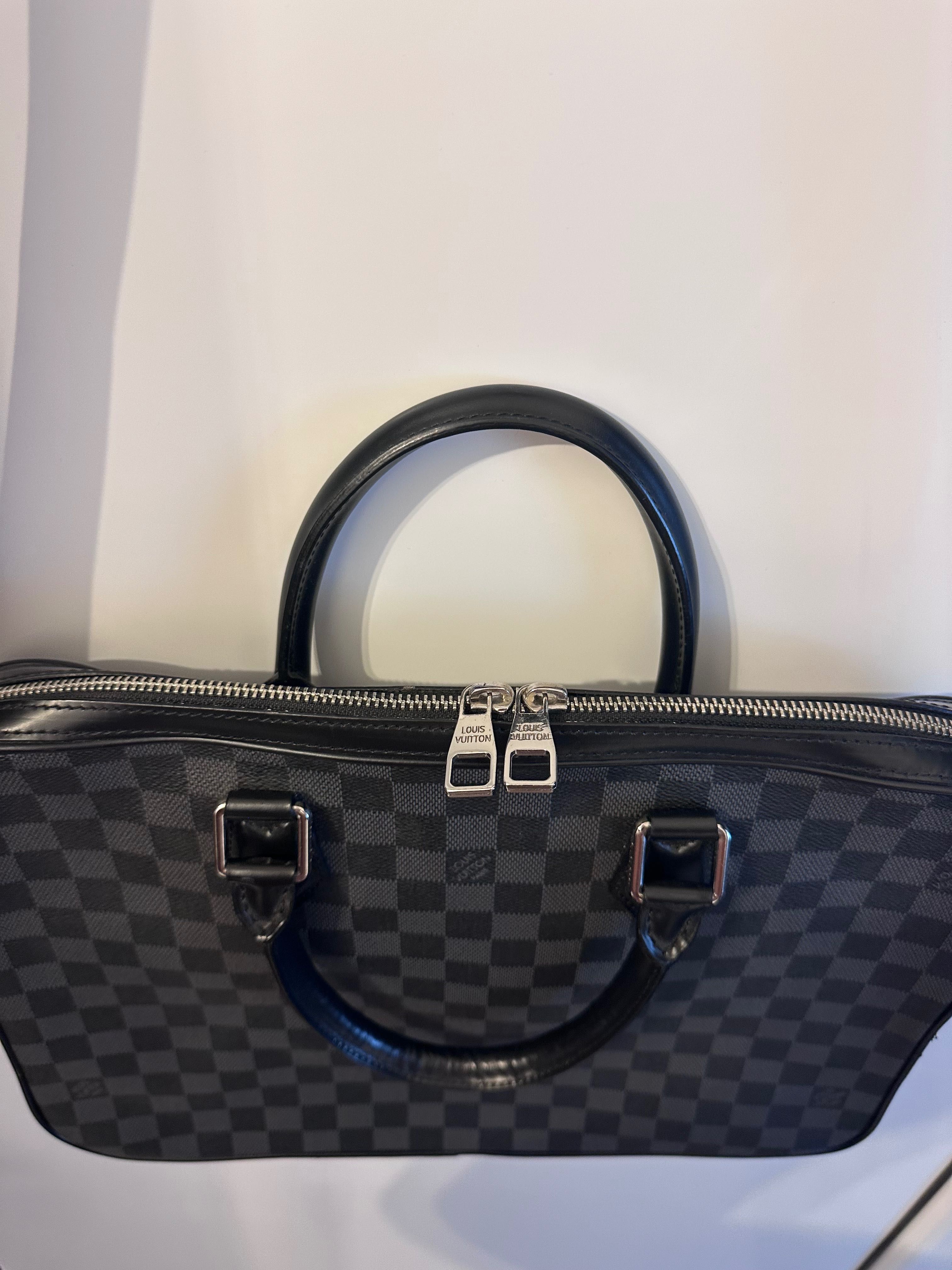 Louis Vuitton оригинална чанта за документи и лаптоп
