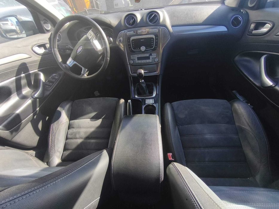 Ford Mondeo MK4 2.5 BENZINA(HUBA) Dezmembrez/Dezmembram