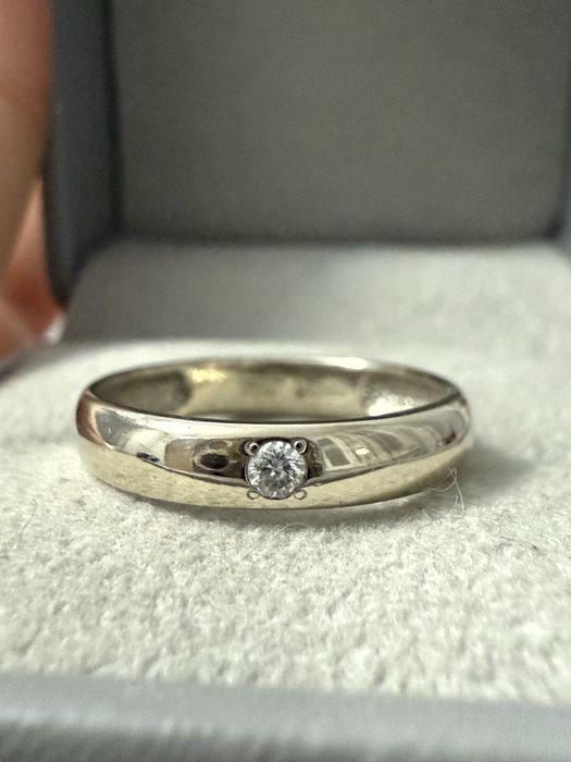 Бриллиантвое кольцо