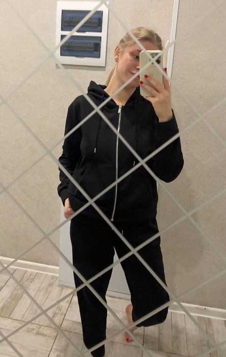 Продам спортивный костюм
