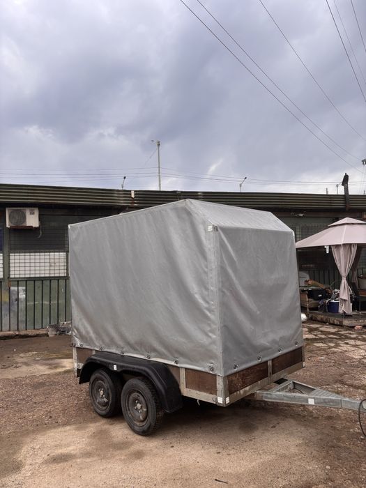 Remorca 750 kg cu prelata si cadru detasabil L=2,5 , l=1.5 , h=1.